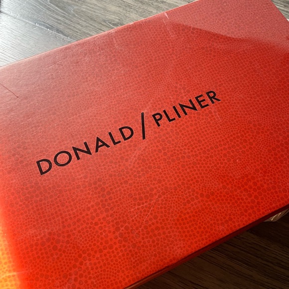 Donald pliner knee high boots! NIB!!! - Picture 3 of 7